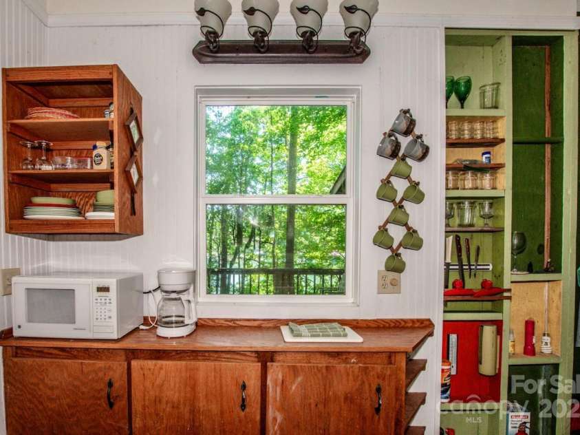 127 Melrose Lane, Mooresville, NC 28117.  MLS# CAR4288916, YatesRealty ID 1612. 