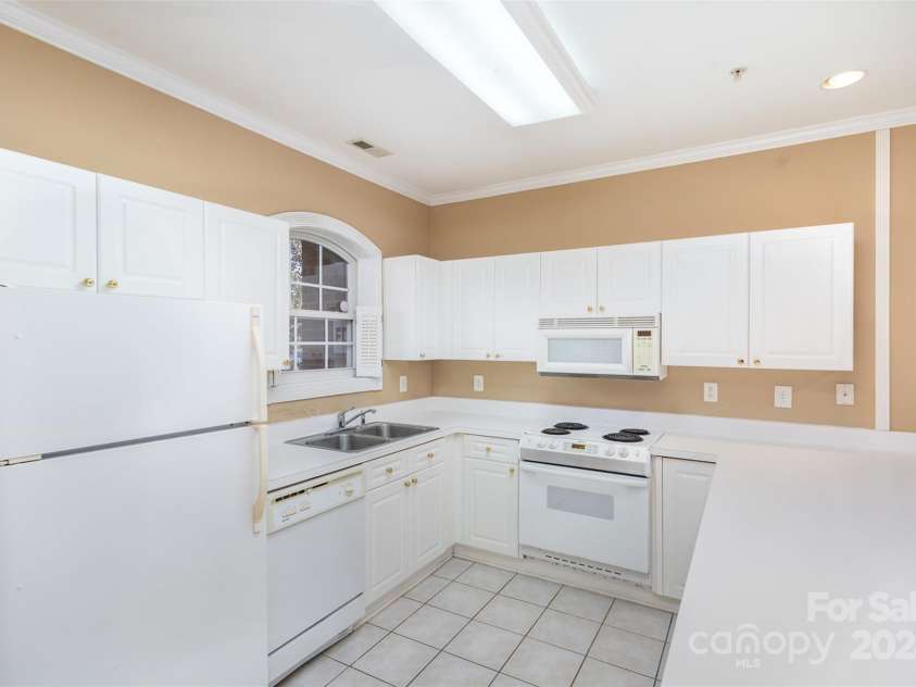 9315 Meadow Vista Road, Charlotte, NC 28213.  MLS# CAR4206796, YatesRealty ID 1612. 