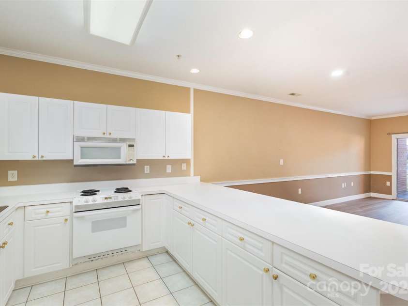 9315 Meadow Vista Road, Charlotte, NC 28213.  MLS# CAR4206796, YatesRealty ID 1612. 