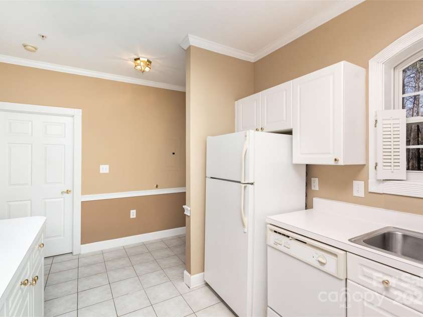 9315 Meadow Vista Road, Charlotte, NC 28213.  MLS# CAR4206796, YatesRealty ID 1612. 