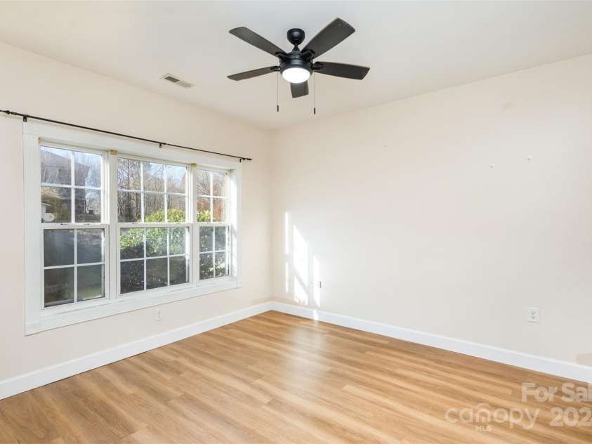 9315 Meadow Vista Road, Charlotte, NC 28213.  MLS# CAR4206796, YatesRealty ID 1612. 