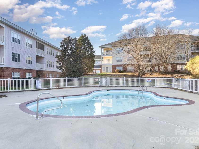 9315 Meadow Vista Road, Charlotte, NC 28213.  MLS# CAR4206796, YatesRealty ID 1612. 