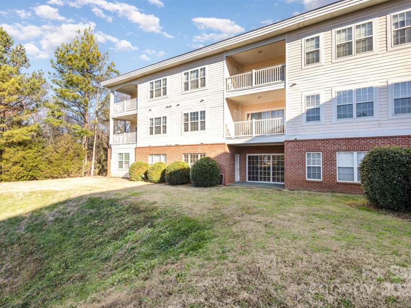 9315 Meadow Vista Road, Charlotte, NC 28213.  MLS# CAR4206796, YatesRealty ID 1612. 