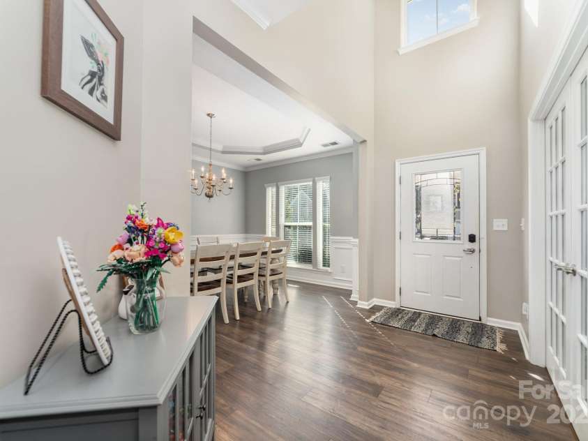 2677 Kinsley Avenue, Concord, NC 28027.  MLS# CAR4312032, YatesRealty ID 16121. Nice Large Foyer 