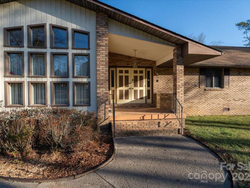 481 Kelly Lane, Pisgah Forest, NC 28768.  MLS# CAR4208992, YatesRealty ID 16121. 