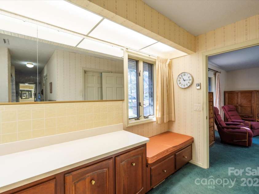 481 Kelly Lane, Pisgah Forest, NC 28768.  MLS# CAR4208992, YatesRealty ID 16121. 