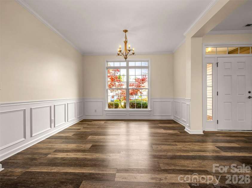 33 Hiawassee Road, Fletcher, NC 28732.  MLS# CAR4369400, YatesRealty ID 16122. 