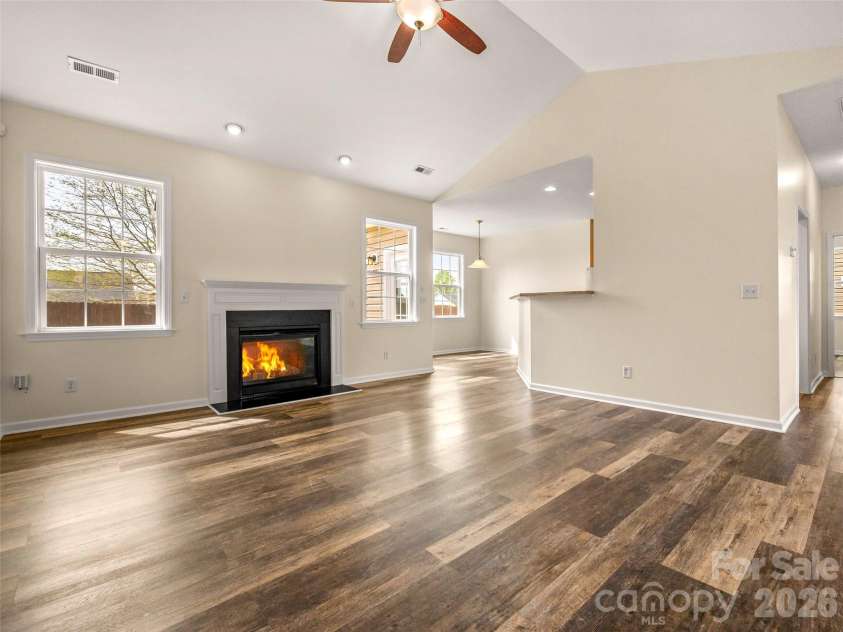 33 Hiawassee Road, Fletcher, NC 28732.  MLS# CAR4369400, YatesRealty ID 16122. 