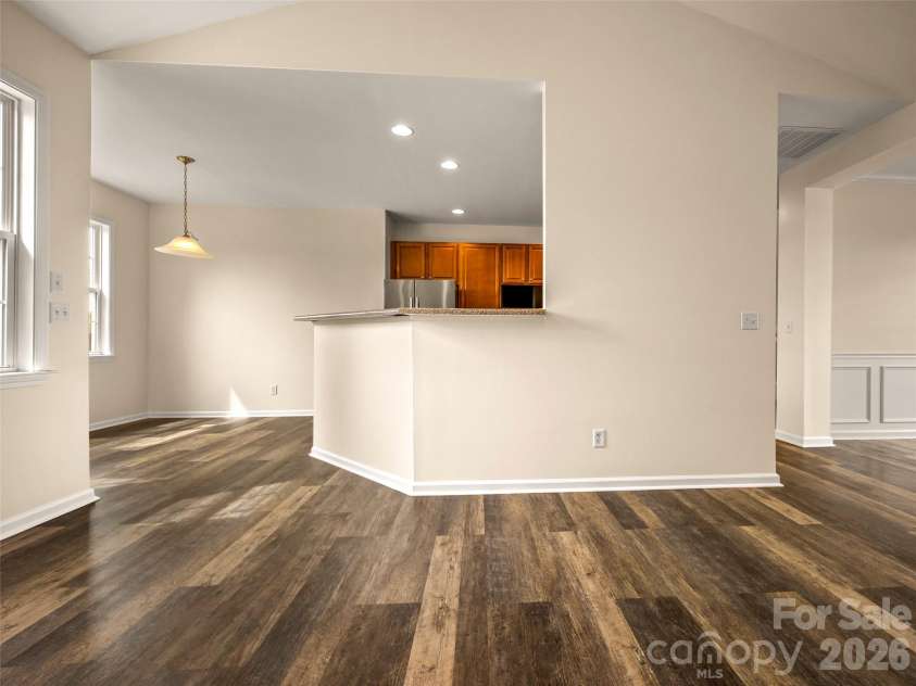 33 Hiawassee Road, Fletcher, NC 28732.  MLS# CAR4369400, YatesRealty ID 16122. 