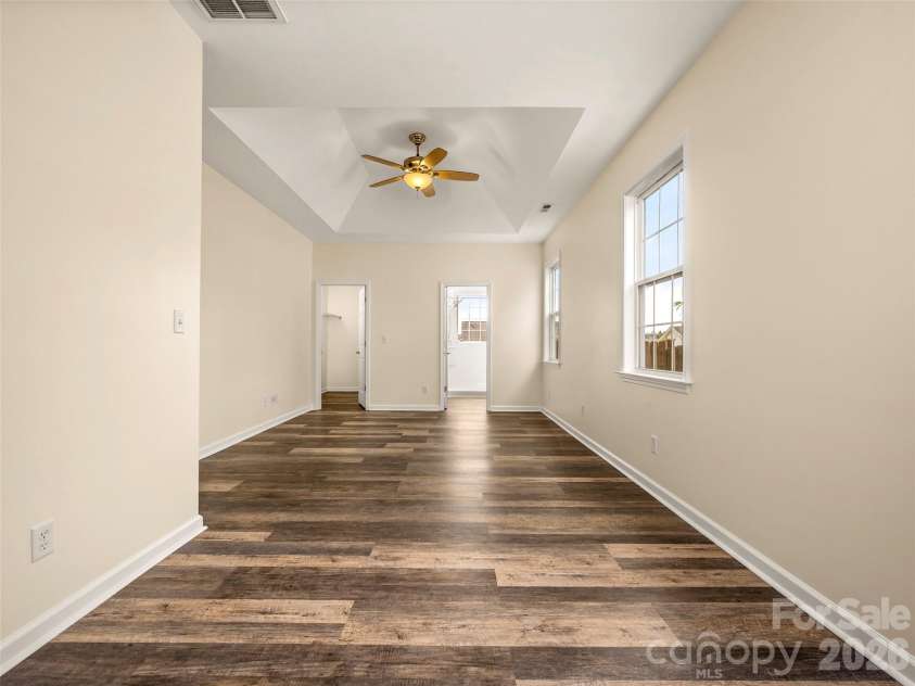 33 Hiawassee Road, Fletcher, NC 28732.  MLS# CAR4369400, YatesRealty ID 16122. 