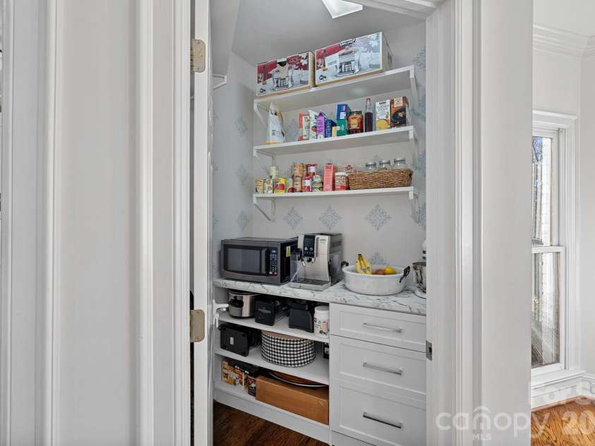 107 Waterhouse Court, Mooresville, NC 28117.  MLS# CAR4332138, YatesRealty ID 16125. 