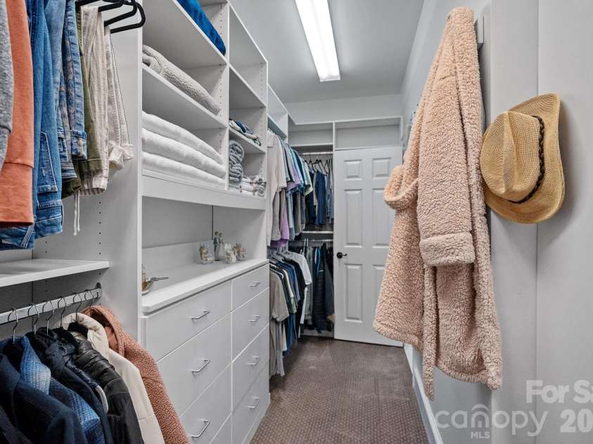 107 Waterhouse Court, Mooresville, NC 28117.  MLS# CAR4332138, YatesRealty ID 16125. 