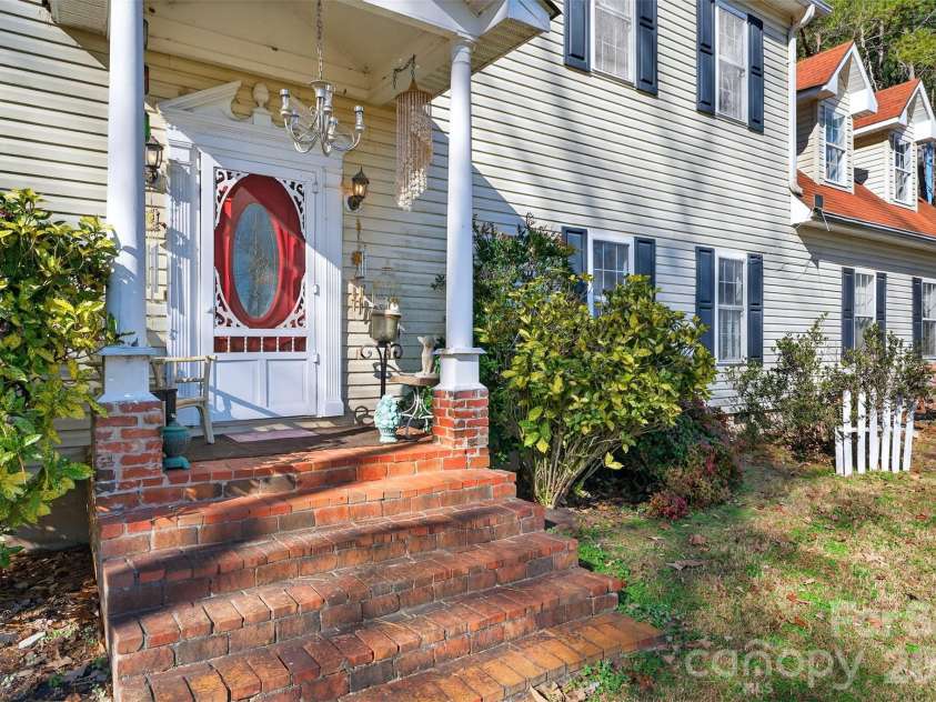 1146 Landrum Road, Columbus, NC 28722.  MLS# CAR4336640, YatesRealty ID 16125. 