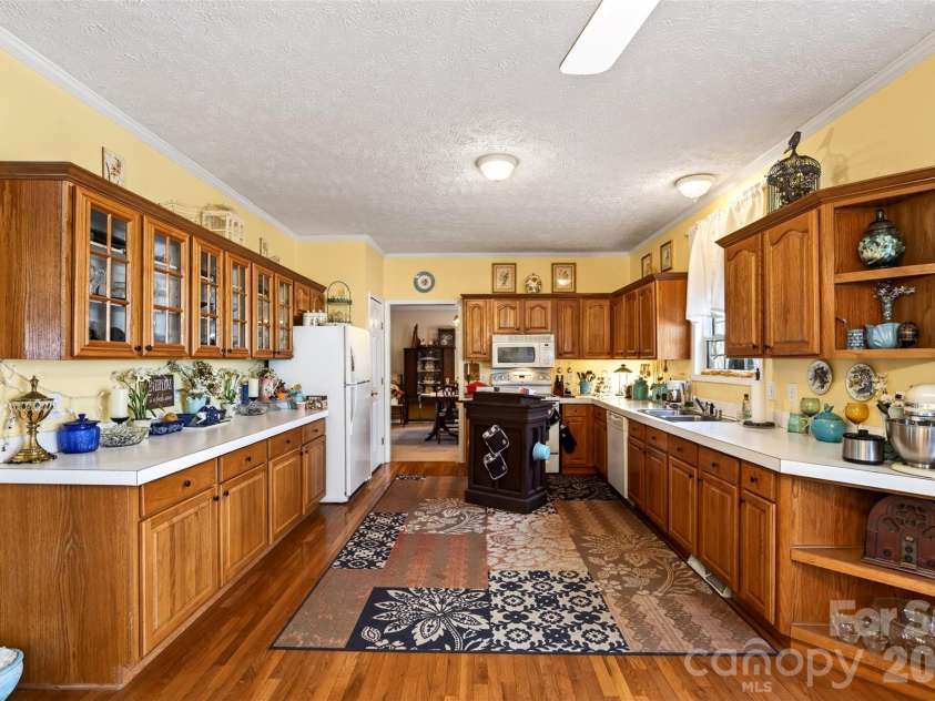 1146 Landrum Road, Columbus, NC 28722.  MLS# CAR4336640, YatesRealty ID 16125. 