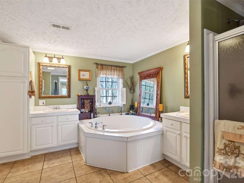 1146 Landrum Road, Columbus, NC 28722.  MLS# CAR4336640, YatesRealty ID 16125. 