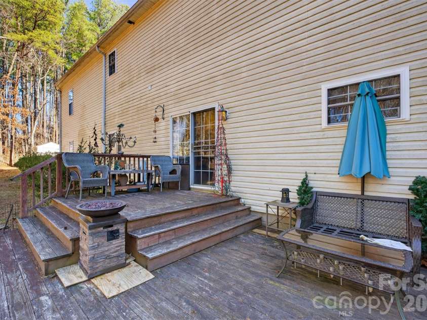 1146 Landrum Road, Columbus, NC 28722.  MLS# CAR4336640, YatesRealty ID 16125. 