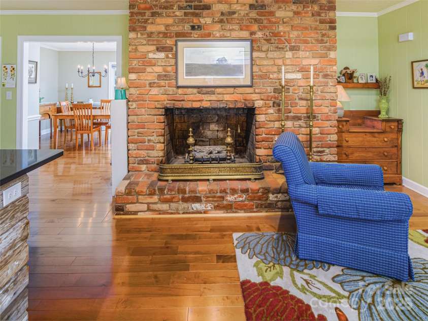 717 Pennell Street, Lenoir, NC 28645.  MLS# CAR4248949, YatesRealty ID 16126. 