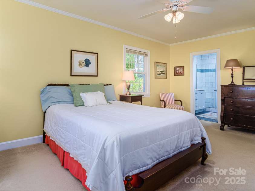 717 Pennell Street, Lenoir, NC 28645.  MLS# CAR4248949, YatesRealty ID 16126. 