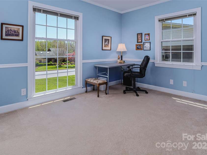 717 Pennell Street, Lenoir, NC 28645.  MLS# CAR4248949, YatesRealty ID 16126. 