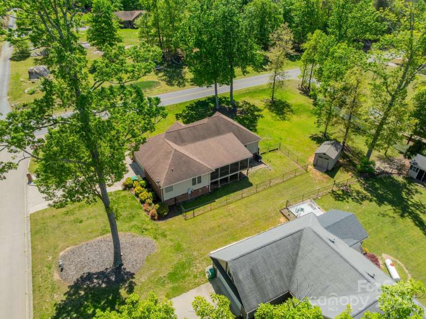 1005 Spring Rock Drive, Salisbury, NC 28146.  MLS# CAR4249239, YatesRealty ID 16128. 