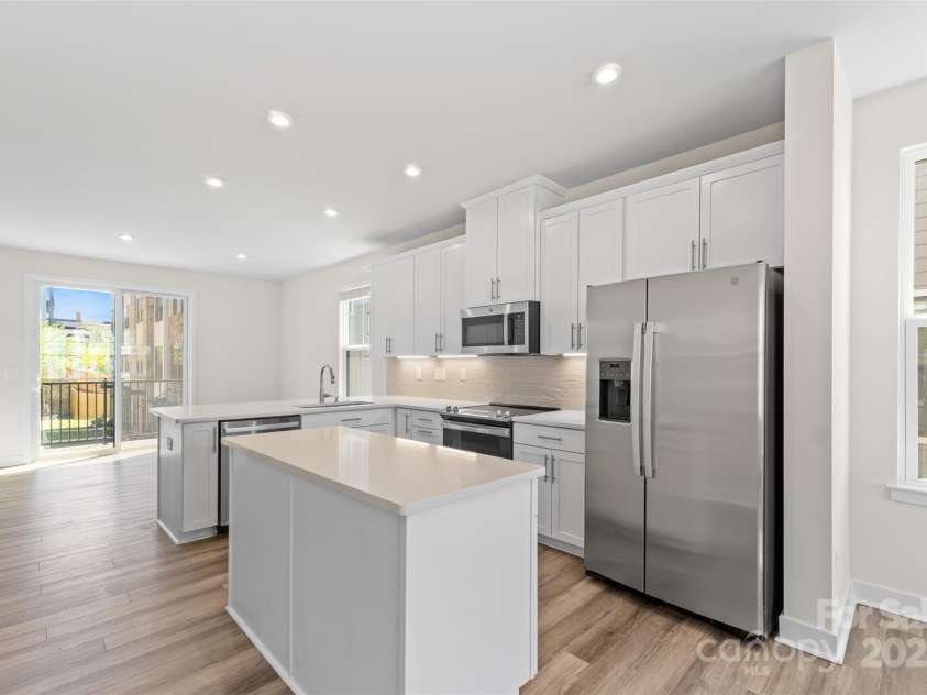 3645 Tryon Street, Charlotte, NC 28217.  MLS# CAR4231696, YatesRealty ID 16129. 