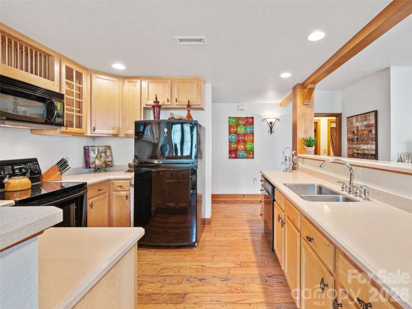 81 Creekside Way, Burnsville, NC 28714.  MLS# CAR4374251, YatesRealty ID 16129. 