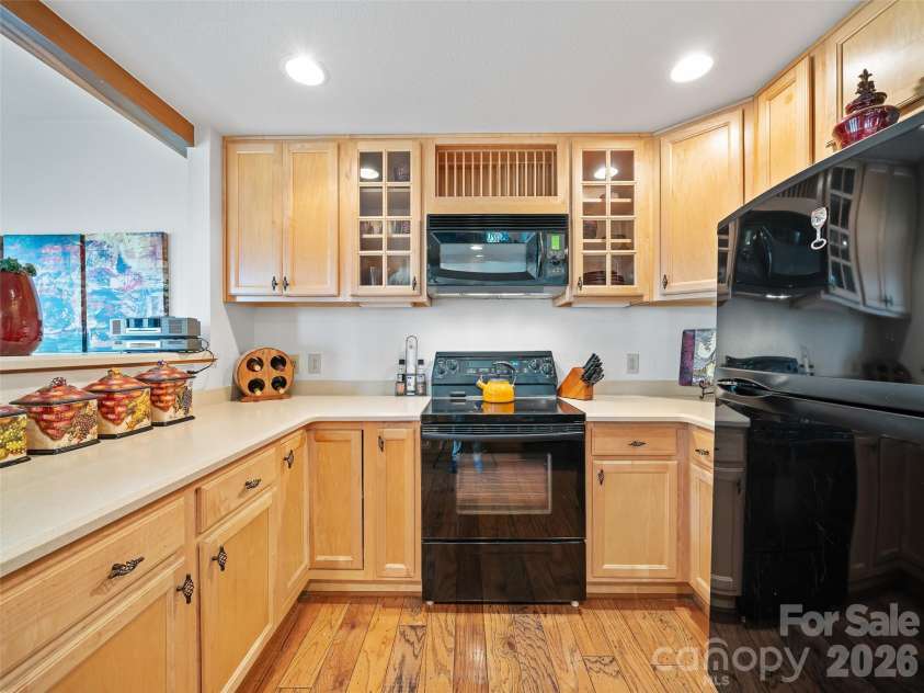 81 Creekside Way, Burnsville, NC 28714.  MLS# CAR4374251, YatesRealty ID 16129. 