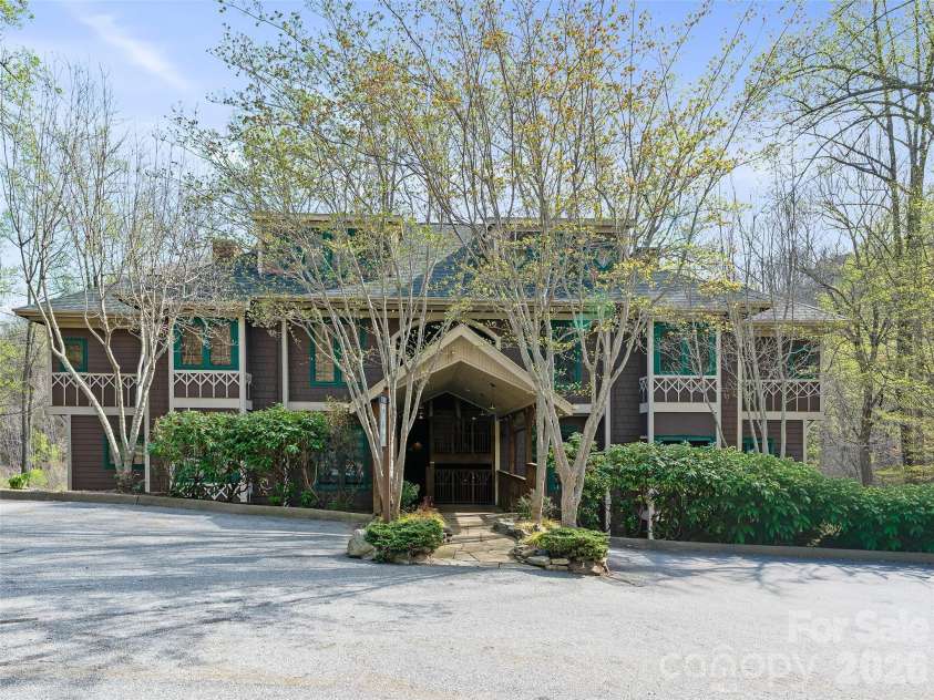 81 Creekside Way, Burnsville, NC 28714.  MLS# CAR4374251, YatesRealty ID 16129. 