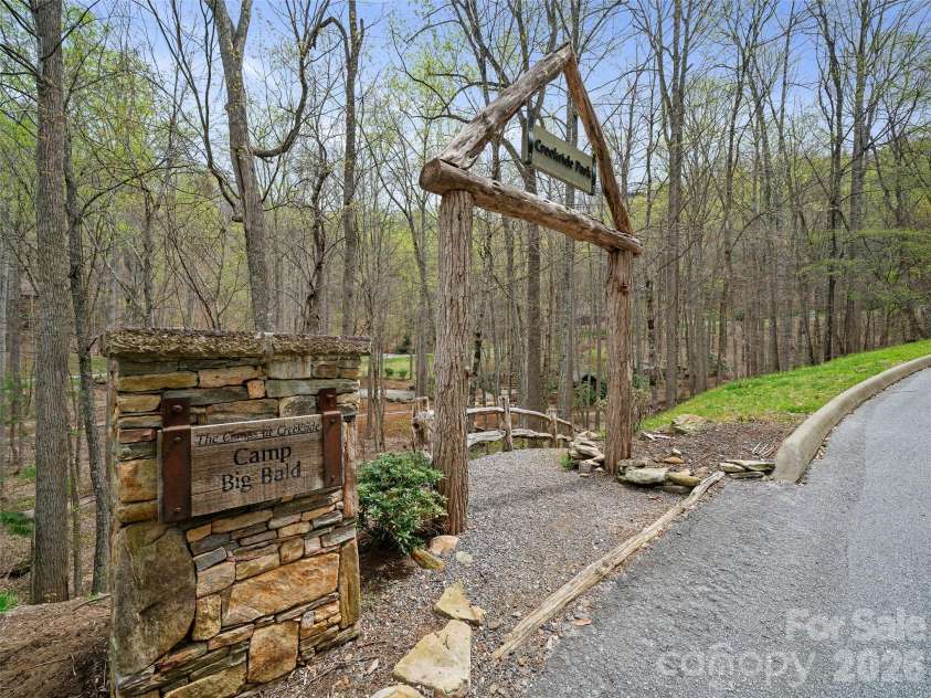 81 Creekside Way, Burnsville, NC 28714.  MLS# CAR4374251, YatesRealty ID 16129. 