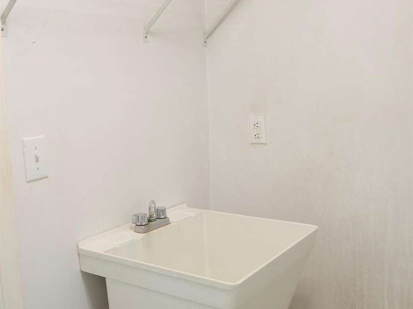 452 Mocksville Highway, Statesville, NC 28625.  MLS# CAR4170218, YatesRealty ID 1613. Laundry Room
