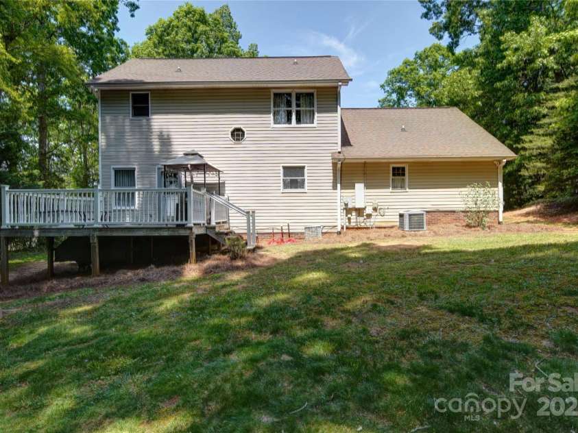 122 Roxboro Court, Mount Gilead, NC 27306.  MLS# CAR4250352, YatesRealty ID 16130. 