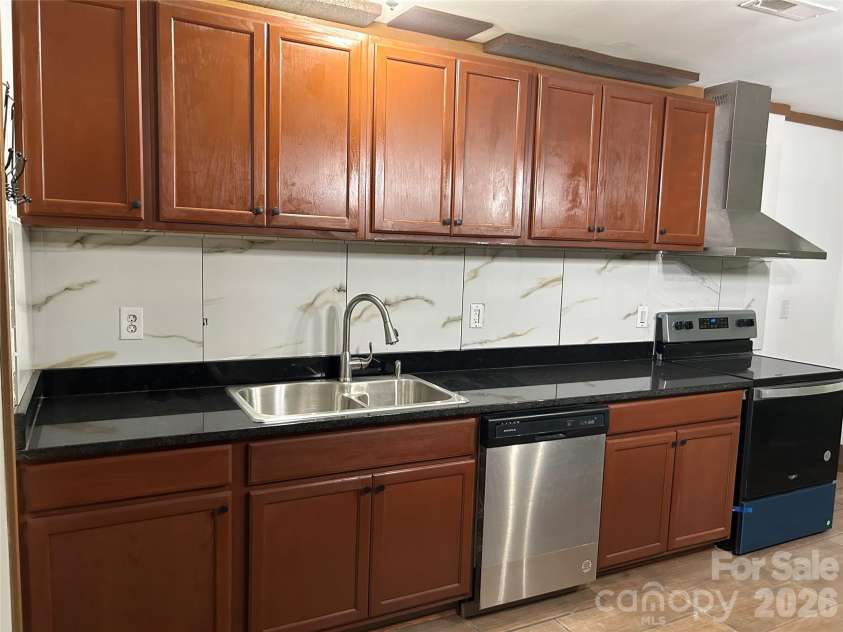 4054 belle meade Circle, Belmont, NC 28012.  MLS# CAR4297161, YatesRealty ID 16131. 