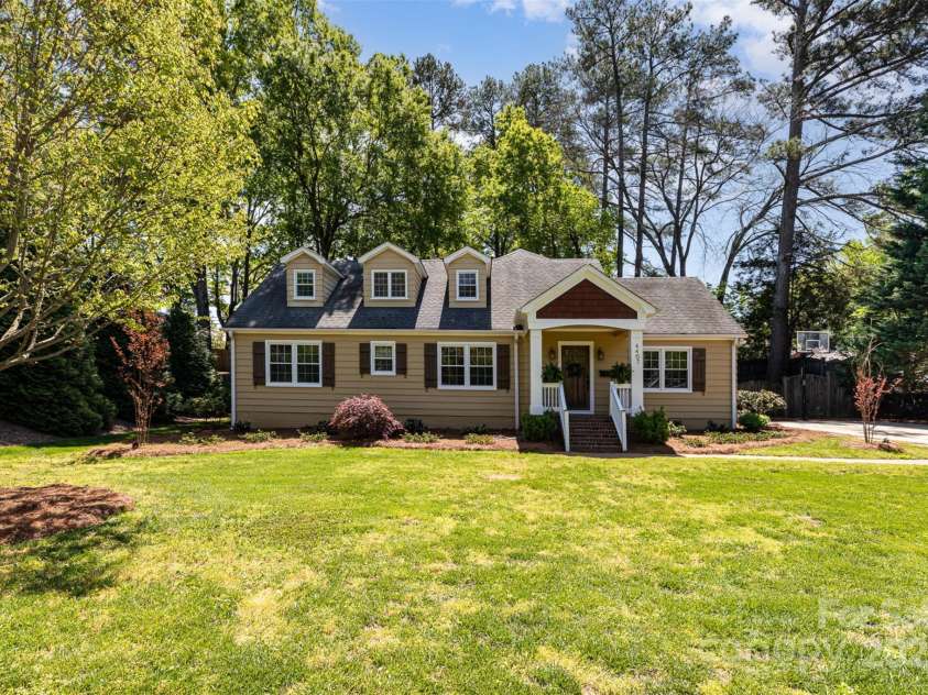 4467 Woodlark Lane, Charlotte, NC 28211.  MLS# CAR4248713, YatesRealty ID 16131. 