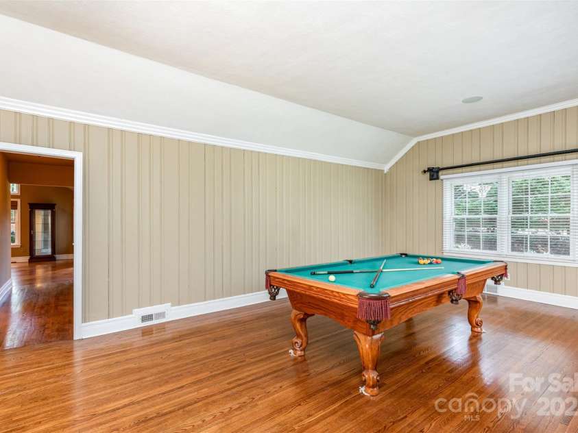 4467 Woodlark Lane, Charlotte, NC 28211.  MLS# CAR4248713, YatesRealty ID 16131. 