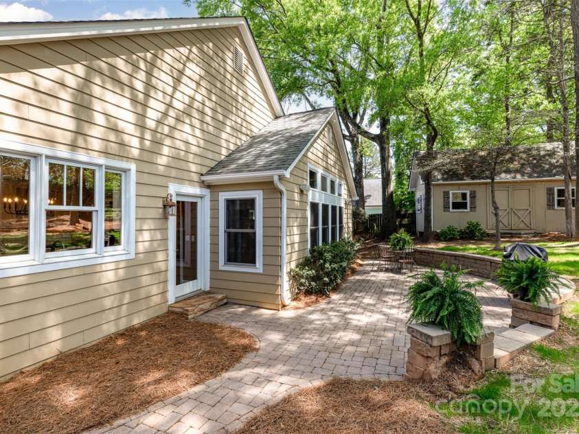 4467 Woodlark Lane, Charlotte, NC 28211.  MLS# CAR4248713, YatesRealty ID 16131. Backyard Patio