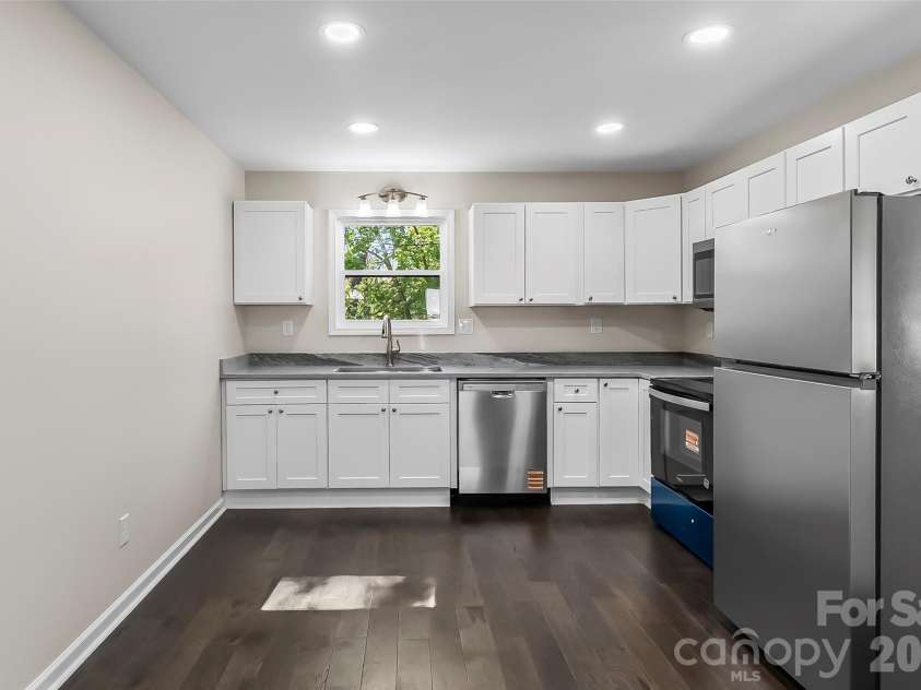 161 Lukin Street, Marion, NC 28752.  MLS# CAR4366231, YatesRealty ID 16132. 