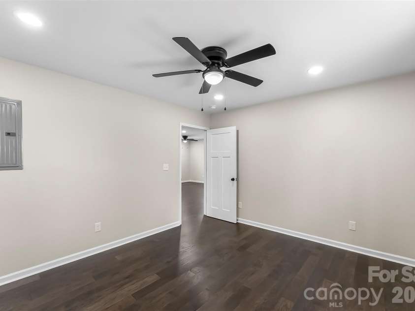 161 Lukin Street, Marion, NC 28752.  MLS# CAR4366231, YatesRealty ID 16132. 