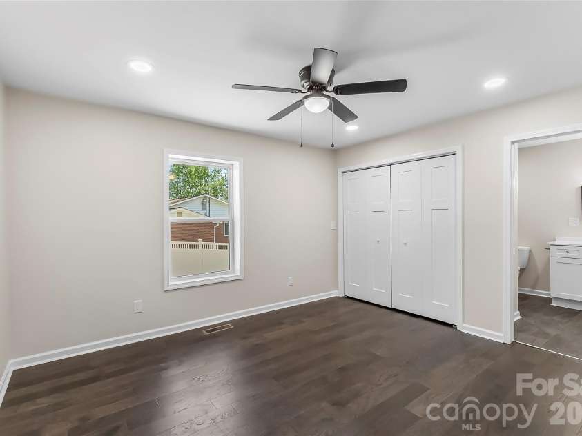 161 Lukin Street, Marion, NC 28752.  MLS# CAR4366231, YatesRealty ID 16132. 