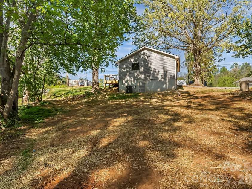 161 Lukin Street, Marion, NC 28752.  MLS# CAR4366231, YatesRealty ID 16132. 