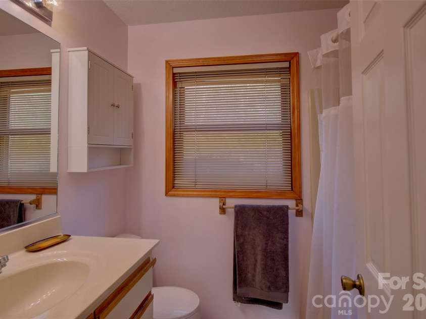 11014 State Hwy 80 S Highway, Burnsville, NC 28714.  MLS# CAR4373602, YatesRealty ID 16133. 