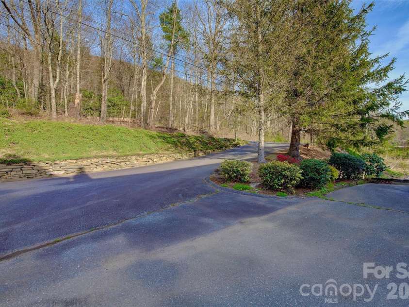 11014 State Hwy 80 S Highway, Burnsville, NC 28714.  MLS# CAR4373602, YatesRealty ID 16133. 
