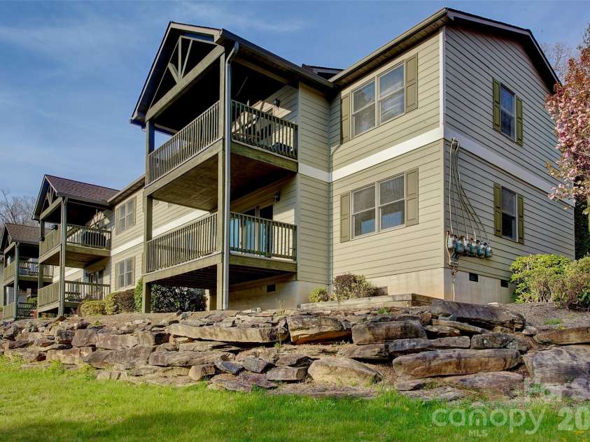11014 State Hwy 80 S Highway, Burnsville, NC 28714.  MLS# CAR4373602, YatesRealty ID 16133. 