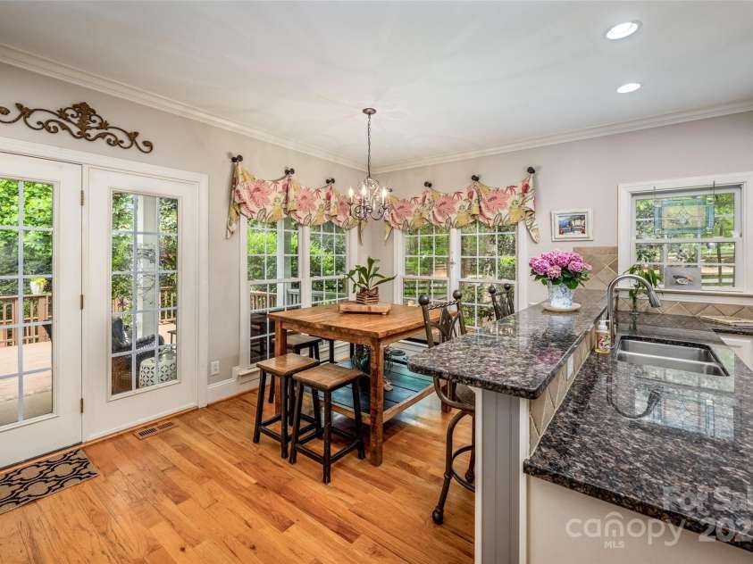 19729 Callaway Hills Lane, Davidson, NC 28036.  MLS# CAR4247950, YatesRealty ID 16133. 
