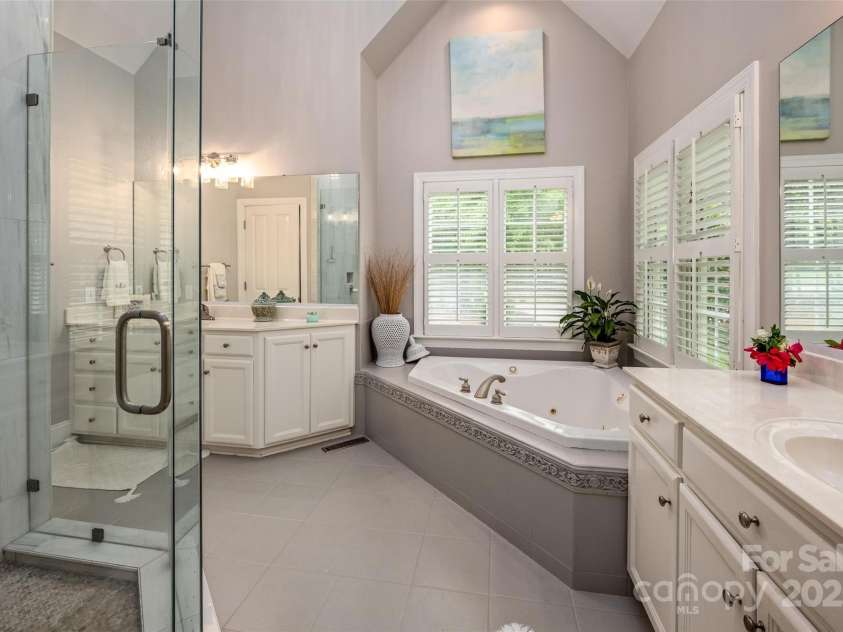 19729 Callaway Hills Lane, Davidson, NC 28036.  MLS# CAR4247950, YatesRealty ID 16133. 