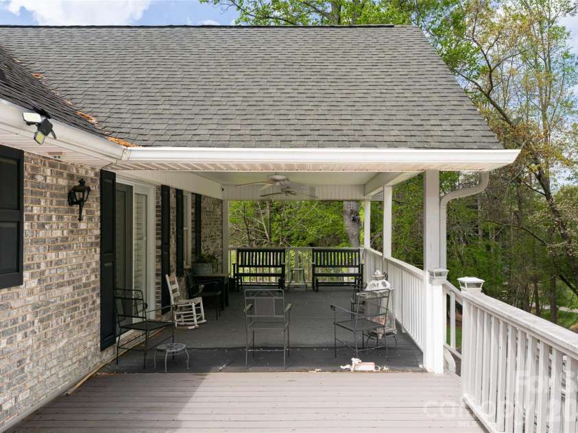 22 Moon Wood Trail, Asheville, NC 28806.  MLS# CAR4230954, YatesRealty ID 16136. 