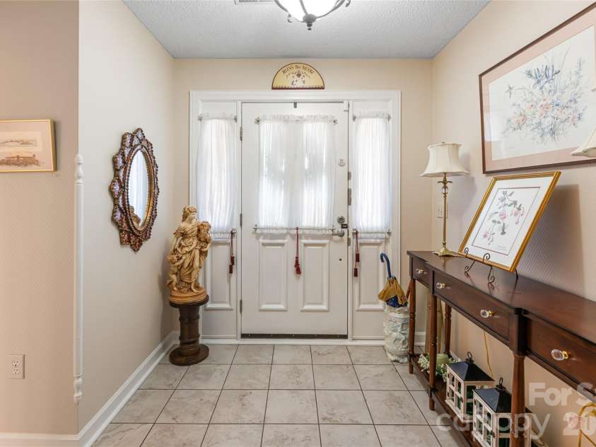 22 Moon Wood Trail, Asheville, NC 28806.  MLS# CAR4230954, YatesRealty ID 16136. 