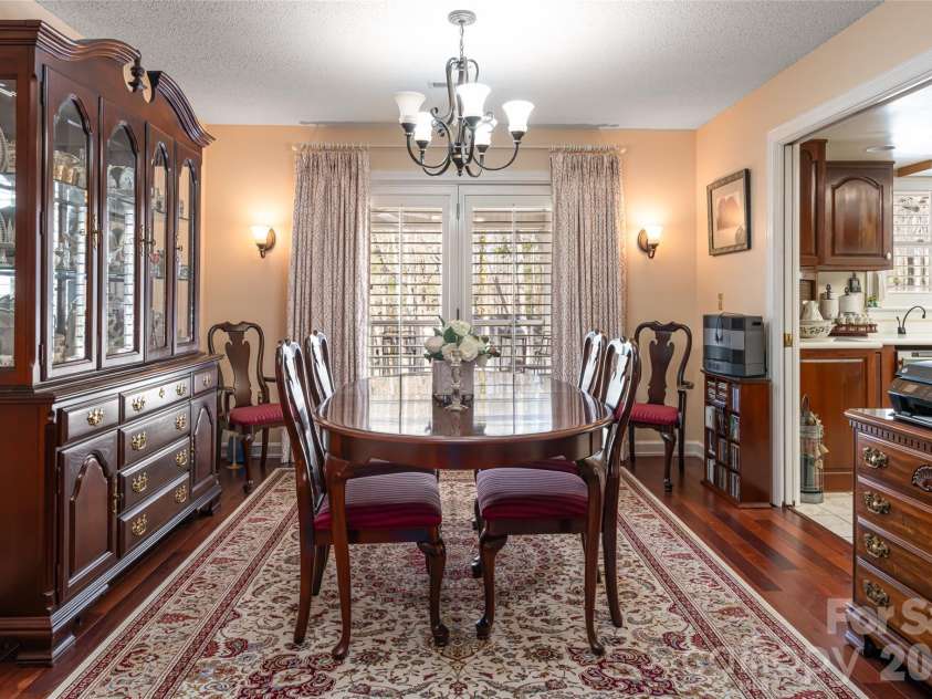 22 Moon Wood Trail, Asheville, NC 28806.  MLS# CAR4230954, YatesRealty ID 16136. 