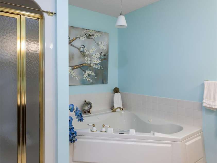22 Moon Wood Trail, Asheville, NC 28806.  MLS# CAR4230954, YatesRealty ID 16136. 