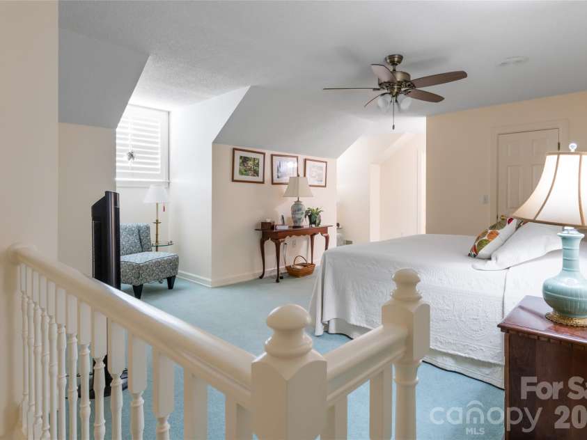 22 Moon Wood Trail, Asheville, NC 28806.  MLS# CAR4230954, YatesRealty ID 16136. 