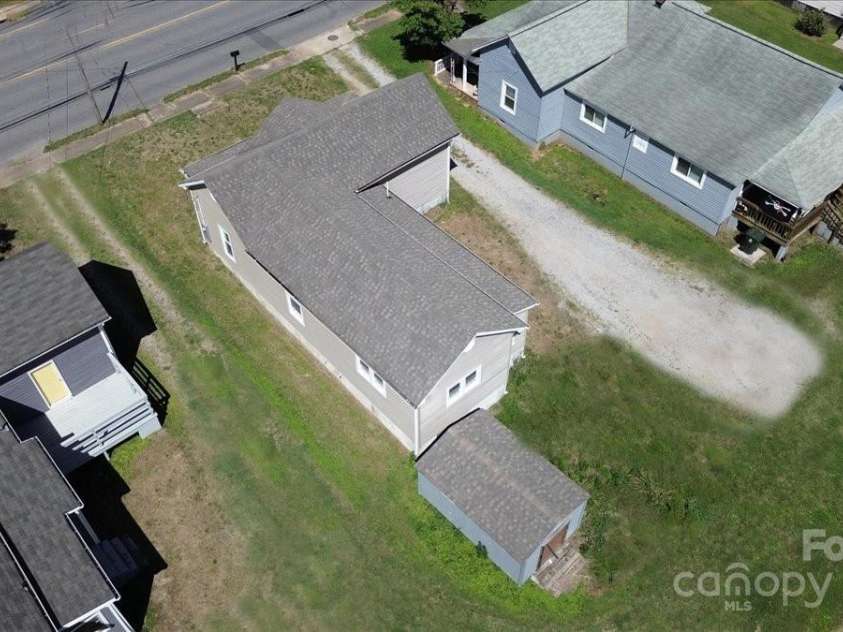 921 1st Street, Lowell, NC 28098.  MLS# CAR4263355, YatesRealty ID 16136. 